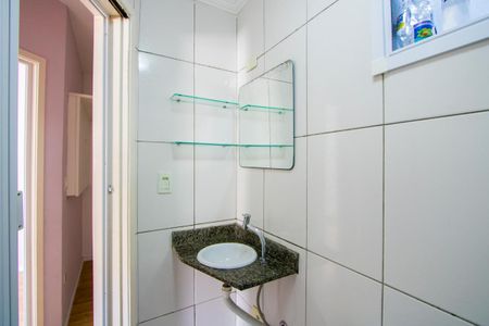 Apartamento à venda com 38m², 2 quartos e 1 vaga Apartamento à venda com 38m², 2 quartos e 1 vagaBanheiro