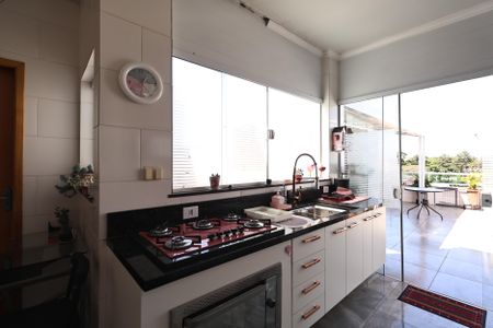 Apartamento à venda com 100m², 2 quartos e 1 vagaCozinha