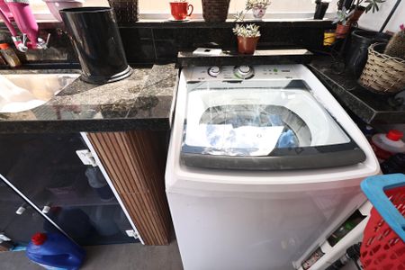 Apartamento à venda com 100m², 2 quartos e 1 vagaLavanderia