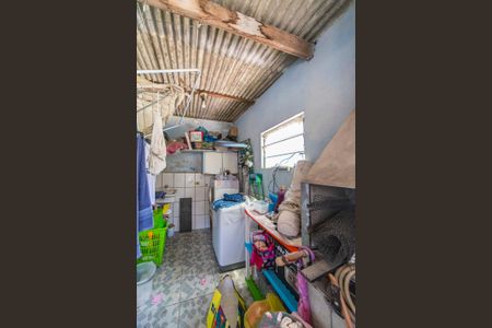 Casa à venda com 300m², 4 quartos e 1 vagaÁrea de Serviço e Churrasqueira