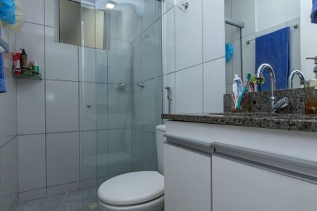 Apartamento à venda com 77m², 3 quartos e 2 vagasBanheiro Social