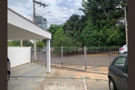 Casa à venda com 243m², 3 quartos e 3 vagasFoto 02