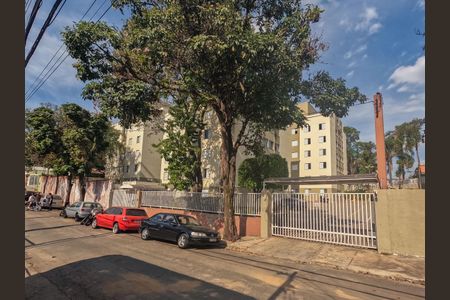 Apartamento para alugar com 50m², 2 quartos e 1 vaga Apartamento para alugar com 50m², 2 quartos e 1 vagaFachada