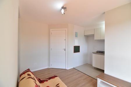 Sala de apartamento para alugar com 1 quarto, 30m² em Cristo Rei, Curitiba