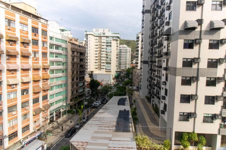 Vista da Sala de apartamento à venda com 2 quartos, 79m² em Icaraí, Niterói