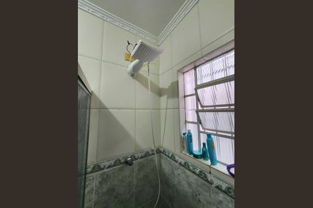 Casa à venda com 105m², 2 quartos e 2 vagasBanheiro