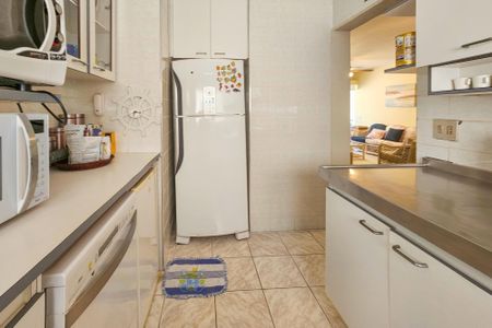 Apartamento para alugar com 130m², 4 quartos e 1 vaga Apartamento para alugar com 130m², 4 quartos e 1 vagaCozinha