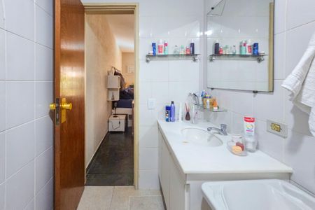 Apartamento para alugar com 130m², 4 quartos e 1 vaga Apartamento para alugar com 130m², 4 quartos e 1 vagaBanheiro da Suíte