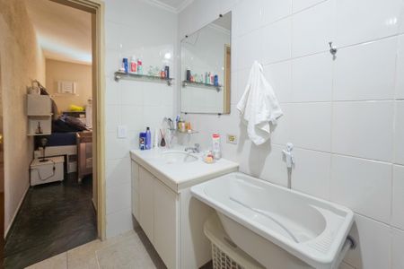 Apartamento para alugar com 130m², 4 quartos e 1 vaga Apartamento para alugar com 130m², 4 quartos e 1 vagaBanheiro da Suíte