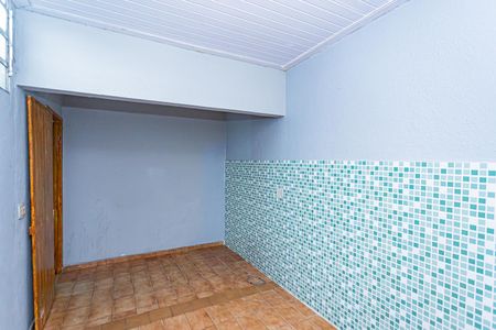 Quarto de casa para alugar com 1 quarto, 40m² em Vila Serralheiro, São Paulo