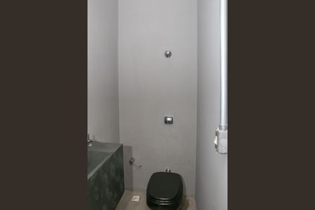 Lavabo de apartamento para alugar com 2 quartos, 135m² em Perdizes, São Paulo