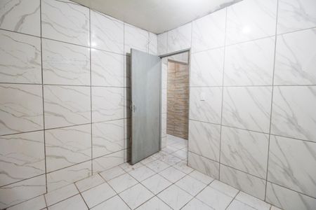 Quarto 1 de casa para alugar com 2 quartos, 75m² em Vila Janete, Carapicuíba