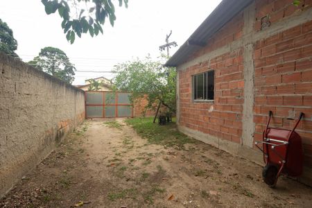Casa para alugar com 38m², 1 quarto e sem vagaQuintal