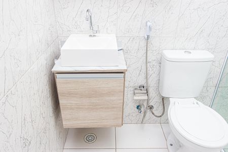 Banheiro de kitnet/studio para alugar com 1 quarto, 29m² em Cidade Dutra, São Paulo