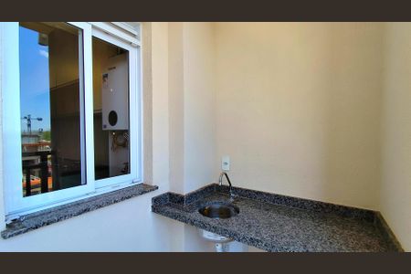 Apartamento para alugar com 60m², 2 quartos e 1 vaga Apartamento para alugar com 60m², 2 quartos e 1 vagaVaranda