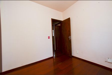 Apartamento à venda com 90m², 3 quartos e 1 vagaQuarto 2