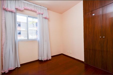Apartamento à venda com 90m², 3 quartos e 1 vagaQuarto 2