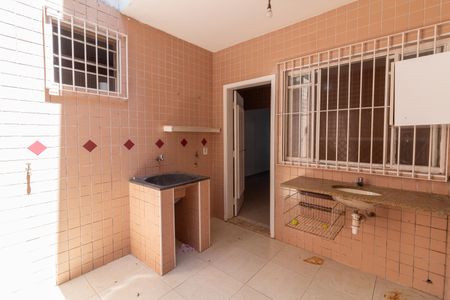 Casa à venda com 250m², 2 quartos e 1 vaga Casa à venda com 250m², 2 quartos e 1 vagaÁrea de Serviço