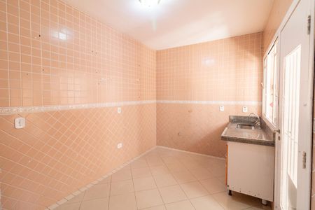 Casa à venda com 250m², 2 quartos e 1 vaga Casa à venda com 250m², 2 quartos e 1 vagaCozinha