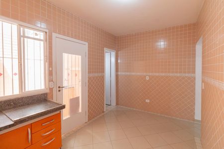 Casa à venda com 250m², 2 quartos e 1 vaga Casa à venda com 250m², 2 quartos e 1 vagaCozinha