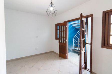 Casa à venda com 250m², 2 quartos e 1 vaga Casa à venda com 250m², 2 quartos e 1 vagaSala