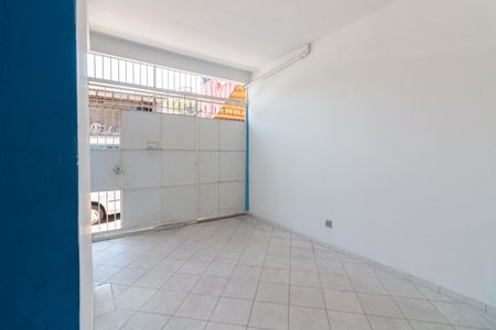 Casa à venda com 250m², 2 quartos e 1 vaga Casa à venda com 250m², 2 quartos e 1 vagaGaragem