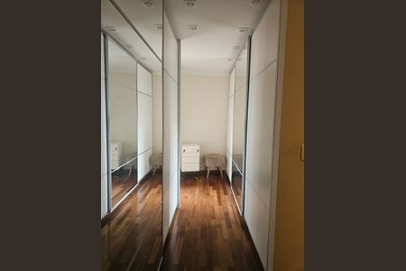 Suíte 1 de apartamento para alugar com 3 quartos, 216m² em Vila Bastos, Santo André