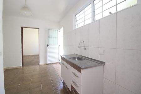 Cozinha de casa para alugar com 1 quarto, 38m² em Vila Marari, São Paulo