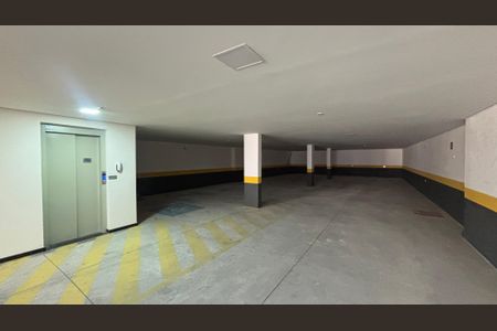 Apartamento à venda com 90m², 2 quartos e 2 vagas Apartamento à venda com 90m², 2 quartos e 2 vagasGaragem