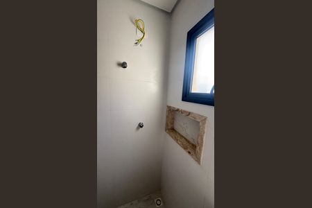 Apartamento à venda com 90m², 2 quartos e 2 vagas Apartamento à venda com 90m², 2 quartos e 2 vagasBanheiro da Suíte