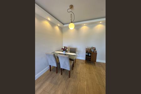 Sala de apartamento à venda com 2 quartos, 47m² em Vila Satúrnia, Campinas