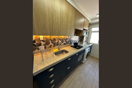Cozinha  de apartamento à venda com 2 quartos, 47m² em Vila Satúrnia, Campinas