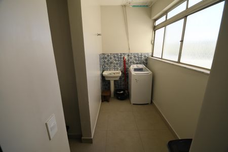 Apartamento à venda com 70m², 2 quartos e 1 vagaÁrea de Serviço