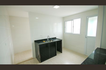 Cozinha de apartamento para alugar com 2 quartos, 75m² em Boqueirão, Praia Grande