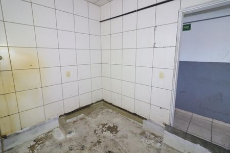 Banheiro de casa à venda com 5 quartos, 374m² em Santa Maria, Osasco