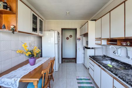 Apartamento para alugar com 65m², 2 quartos e 1 vagaCozinha