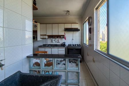 Apartamento para alugar com 65m², 2 quartos e 1 vagaÁrea de Serviço