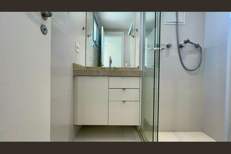 Apartamento para alugar com 120m², 2 quartos e sem vagaBanheiro da Suíte 2