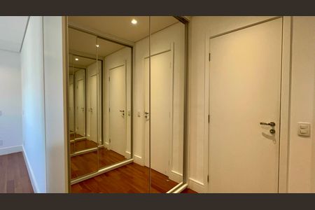 Apartamento para alugar com 120m², 2 quartos e sem vagaCloset da suíte 1