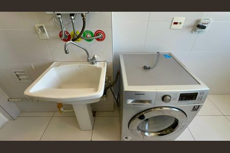 Apartamento para alugar com 120m², 2 quartos e sem vagaÁrea de Serviço