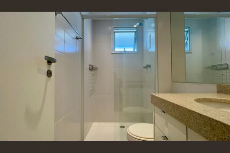 Apartamento para alugar com 120m², 2 quartos e sem vagaBanheiro 1 da Suite 1