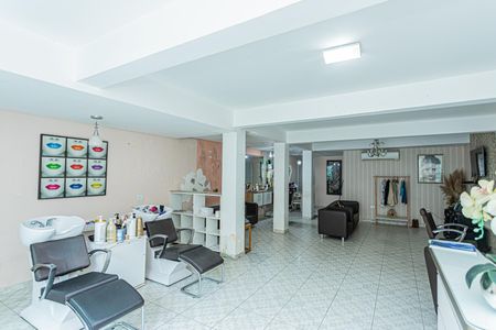 Casa à venda com 196m², 3 quartos e 4 vagas Casa à venda com 196m², 3 quartos e 4 vagasGaragem