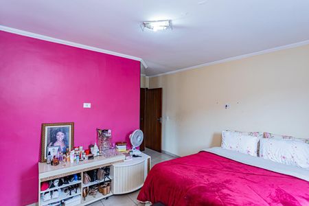 Casa à venda com 196m², 3 quartos e 4 vagas Casa à venda com 196m², 3 quartos e 4 vagasSuíte