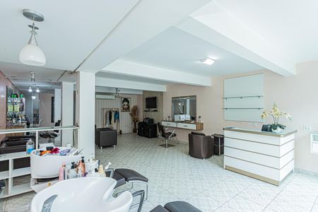 Casa à venda com 196m², 3 quartos e 4 vagas Casa à venda com 196m², 3 quartos e 4 vagasGaragem