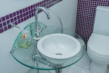 Casa à venda com 196m², 3 quartos e 4 vagas Casa à venda com 196m², 3 quartos e 4 vagasLavabo da Garagem