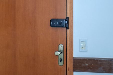 Apartamento para alugar com 75m², 3 quartos e 1 vaga Apartamento para alugar com 75m², 3 quartos e 1 vagaFechadura eletrônica