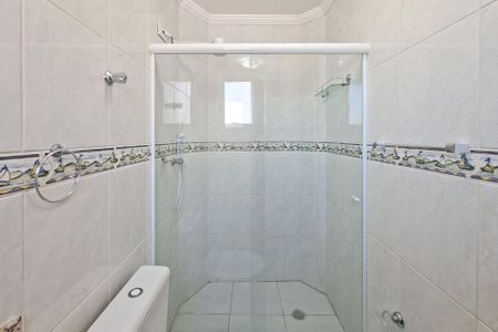 Apartamento para alugar com 75m², 3 quartos e 1 vaga Apartamento para alugar com 75m², 3 quartos e 1 vagaBanheiro da Suíte