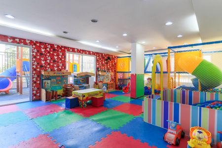 Apartamento à venda com 94m², 3 quartos e 2 vagas Apartamento à venda com 94m², 3 quartos e 2 vagasÁrea comum - Brinquedoteca