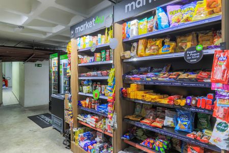 Apartamento à venda com 94m², 3 quartos e 2 vagas Apartamento à venda com 94m², 3 quartos e 2 vagasÁrea comum - Mercado