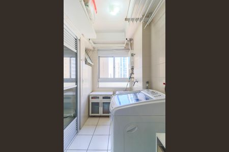 Apartamento à venda com 94m², 3 quartos e 2 vagas Apartamento à venda com 94m², 3 quartos e 2 vagasÁrea de Serviço